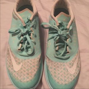 Blue and White Nike Running Shoes 👟